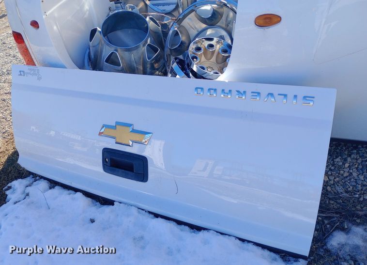 image for item EO0512 2013 Chevrolet Silverado 3500 pickup truck bed