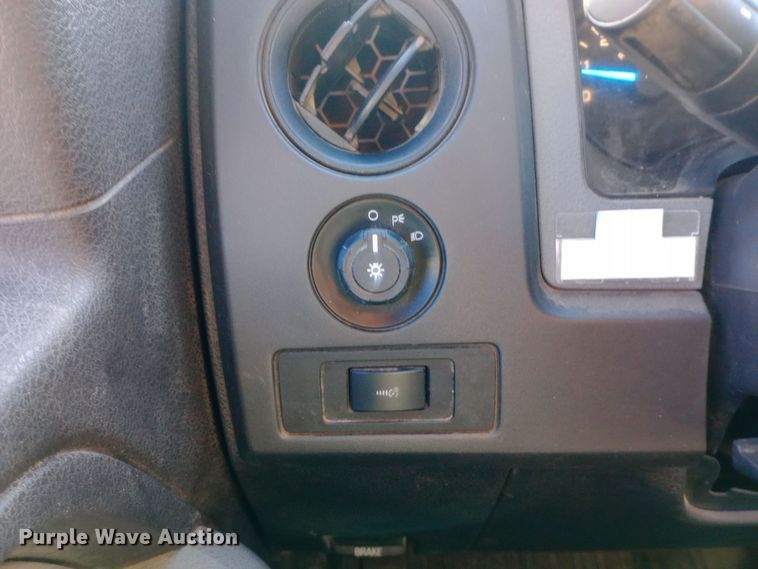 image for item EO0513 2013 Ford F150 SuperCab pickup truck