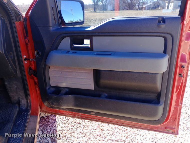 image for item EO0513 2013 Ford F150 SuperCab pickup truck