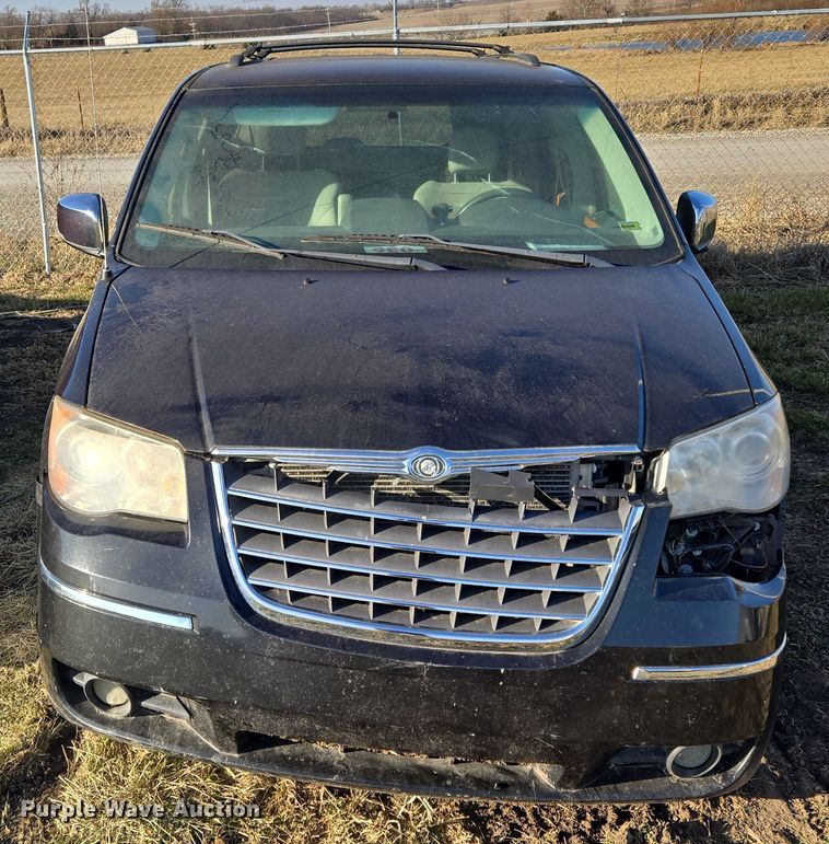 image for item EQ3884 2008 Chrysler Town & Country  van