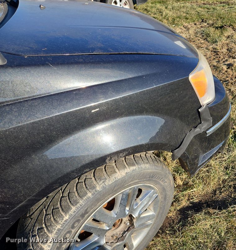 image for item EQ3884 2008 Chrysler Town & Country  van