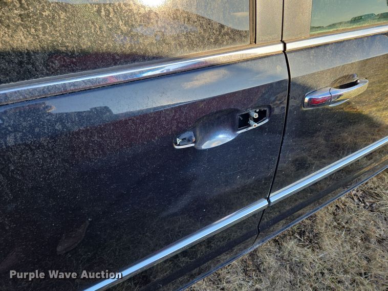 image for item EQ3884 2008 Chrysler Town & Country  van