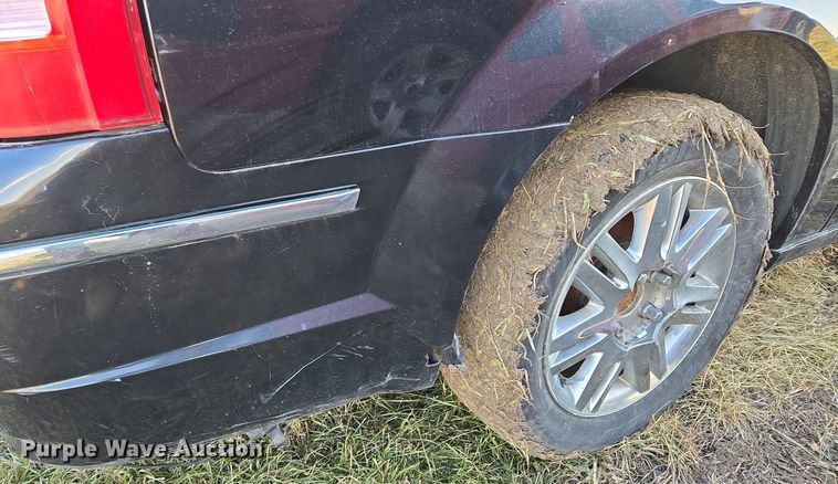 image for item EQ3884 2008 Chrysler Town & Country  van