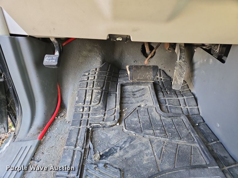 image for item EQ3884 2008 Chrysler Town & Country  van