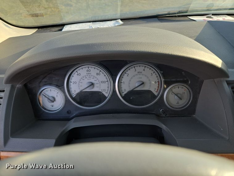 image for item EQ3884 2008 Chrysler Town & Country  van