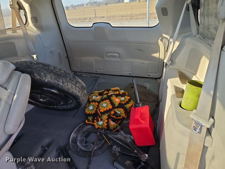 image for item EQ3884 2008 Chrysler Town & Country  van