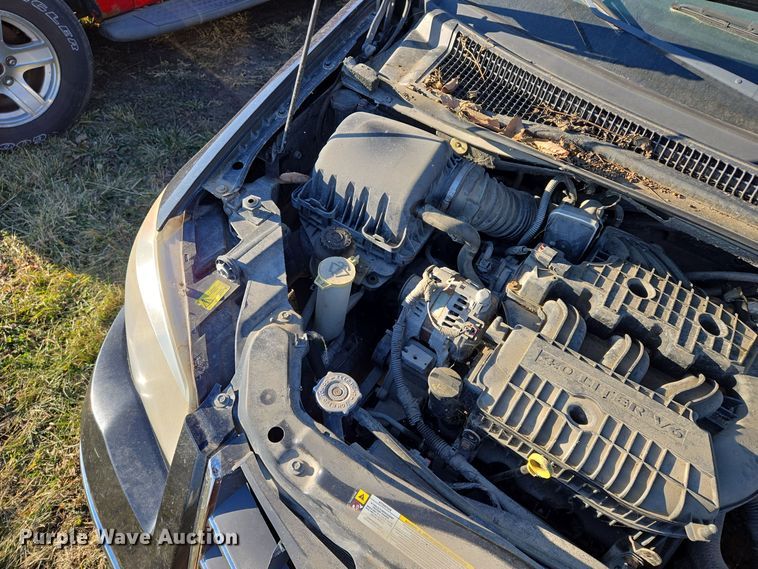 image for item EQ3884 2008 Chrysler Town & Country  van