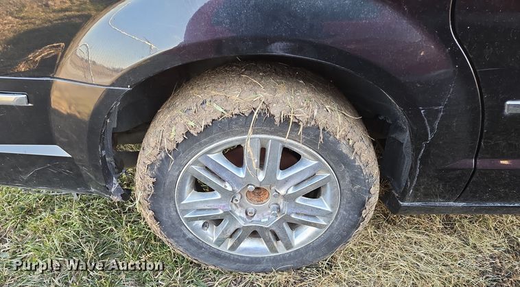 image for item EQ3884 2008 Chrysler Town & Country  van