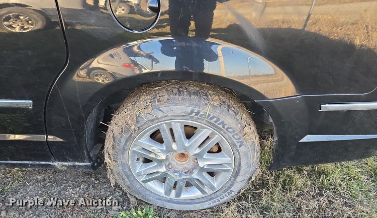 image for item EQ3884 2008 Chrysler Town & Country  van