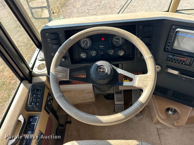 image for item ER4807 1995 Winnebago Vectra RV