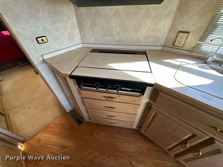 image for item ER4807 1995 Winnebago Vectra RV