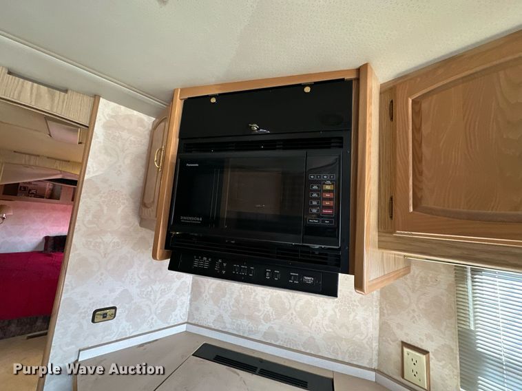 image for item ER4807 1995 Winnebago Vectra RV