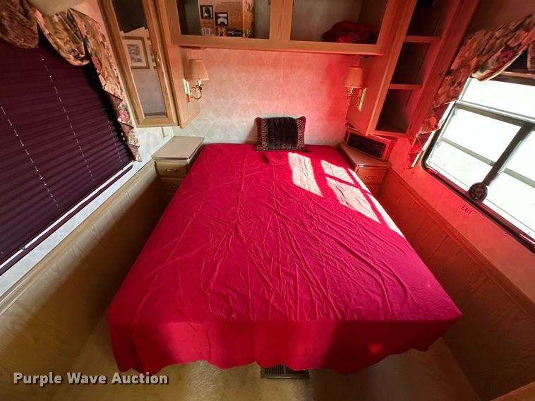 image for item ER4807 1995 Winnebago Vectra RV