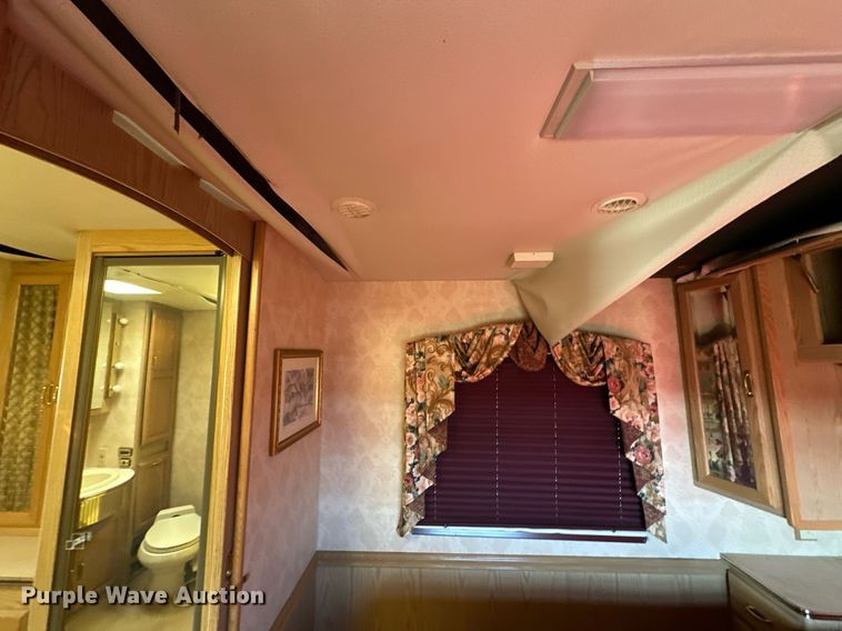 image for item ER4807 1995 Winnebago Vectra RV