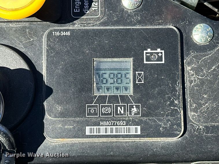 image for item ER4808 2013 Exmark LZS740PKC604 S-Series ZTR lawn mower