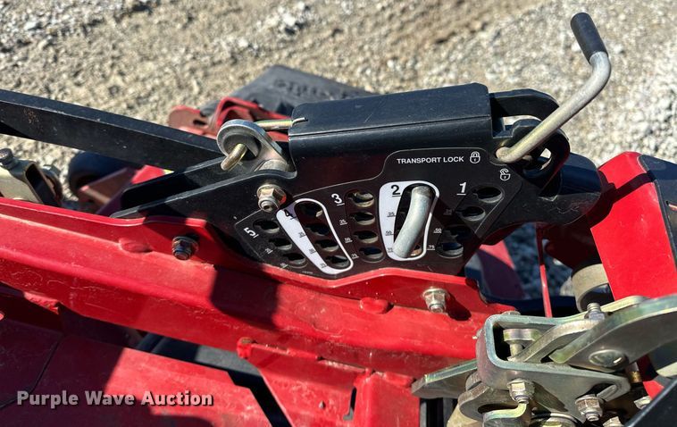 image for item ER4808 2013 Exmark LZS740PKC604 S-Series ZTR lawn mower