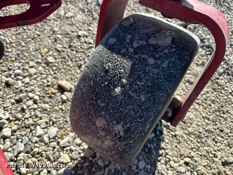 image for item ER4808 2013 Exmark LZS740PKC604 S-Series ZTR lawn mower