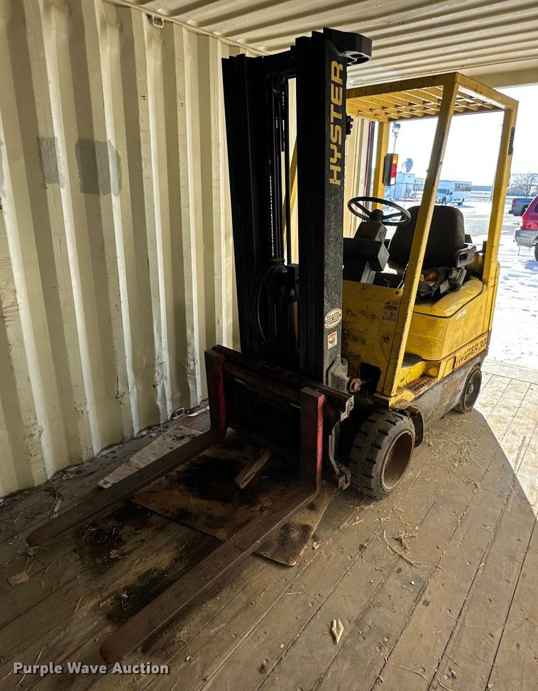 image for item ER8577 Hyster S30XM forklift
