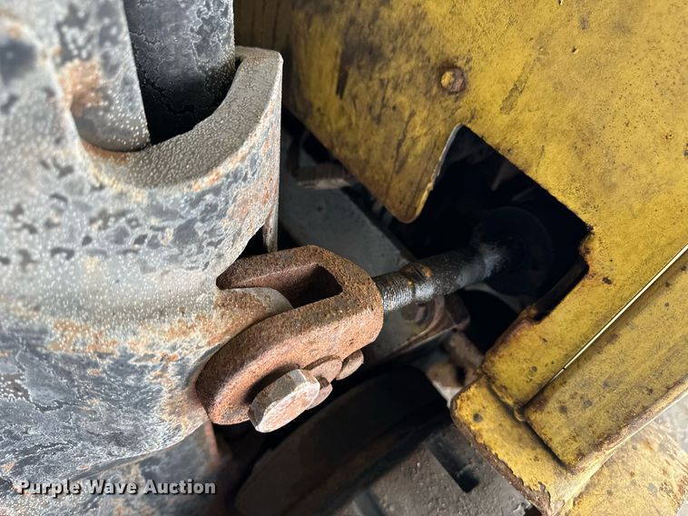 image for item ER8577 Hyster S30XM forklift