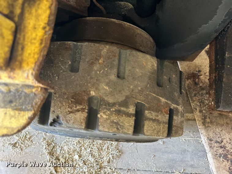 image for item ER8577 Hyster S30XM forklift