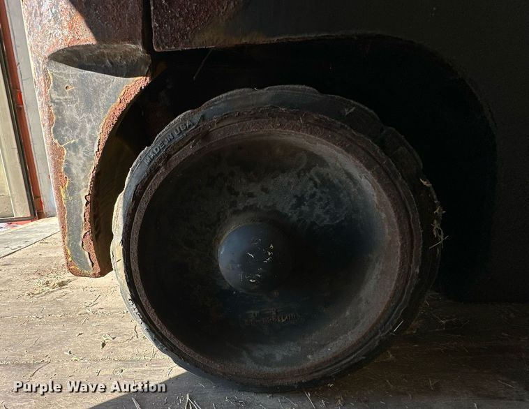 image for item ER8577 Hyster S30XM forklift