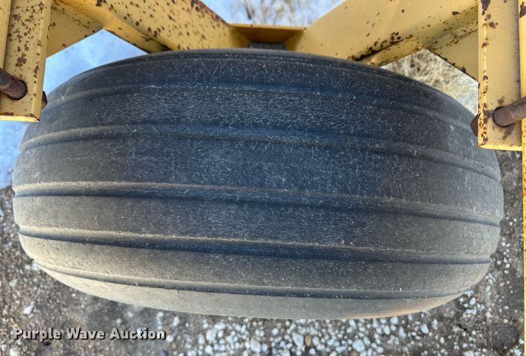 image for item ER8654 1990 Teledyne 4A084-4 generator