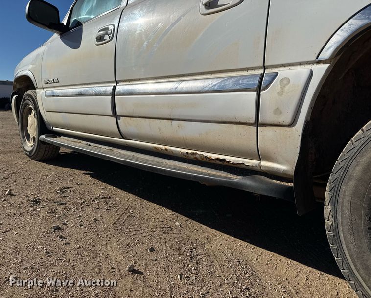 image for item LH9366 2000 GMC Yukon XL SUV