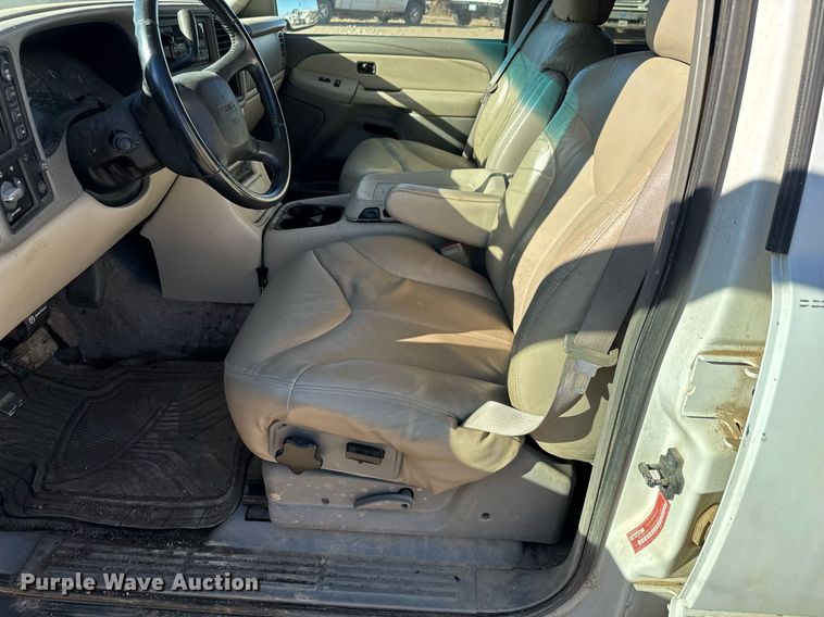 image for item LH9366 2000 GMC Yukon XL SUV