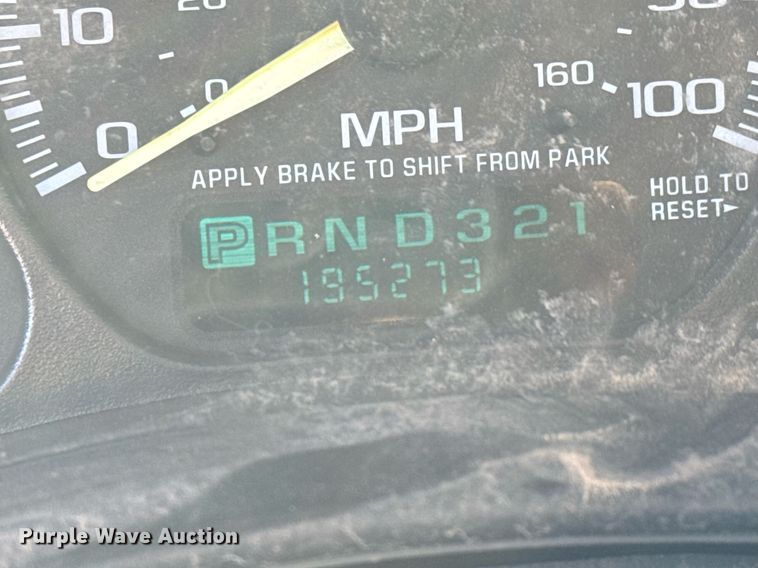 image for item LH9366 2000 GMC Yukon XL SUV