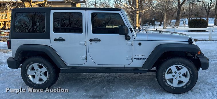 image for item LH9425 2011 Jeep  Wrangler Unlimited Sport SUV