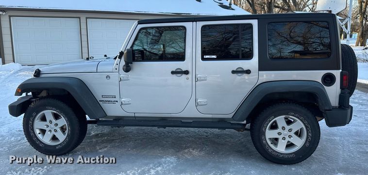 image for item LH9425 2011 Jeep  Wrangler Unlimited Sport SUV