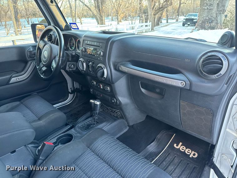 image for item LH9425 2011 Jeep  Wrangler Unlimited Sport SUV