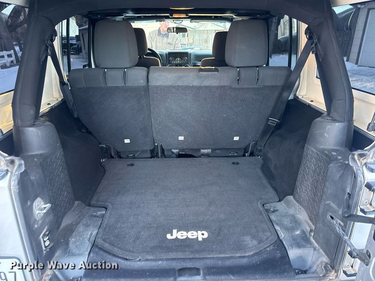 image for item LH9425 2011 Jeep  Wrangler Unlimited Sport SUV