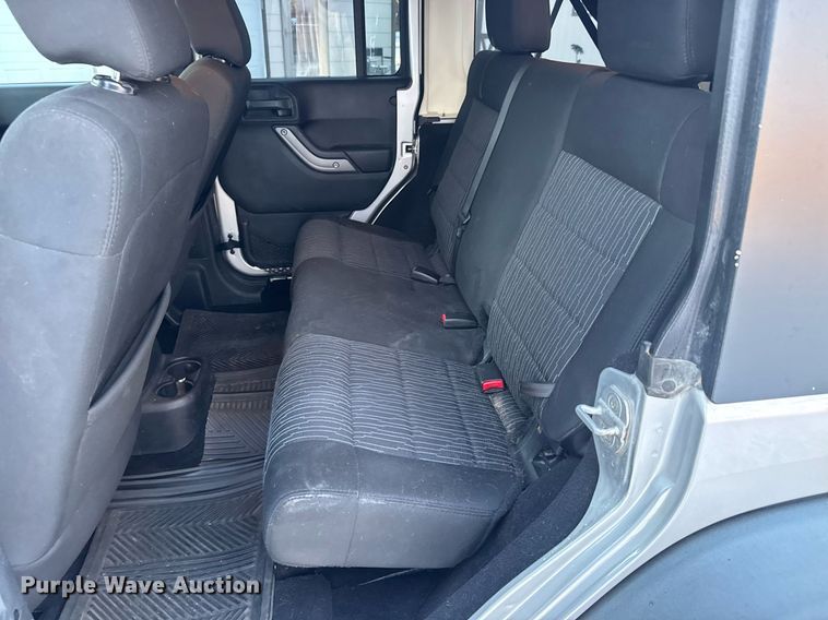 image for item LH9425 2011 Jeep  Wrangler Unlimited Sport SUV