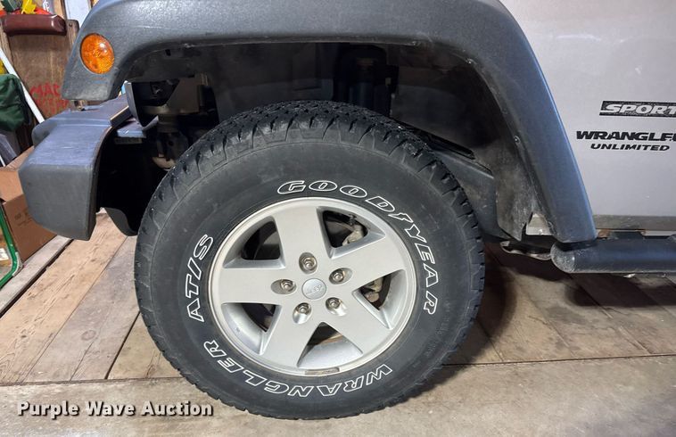 image for item LH9425 2011 Jeep  Wrangler Unlimited Sport SUV