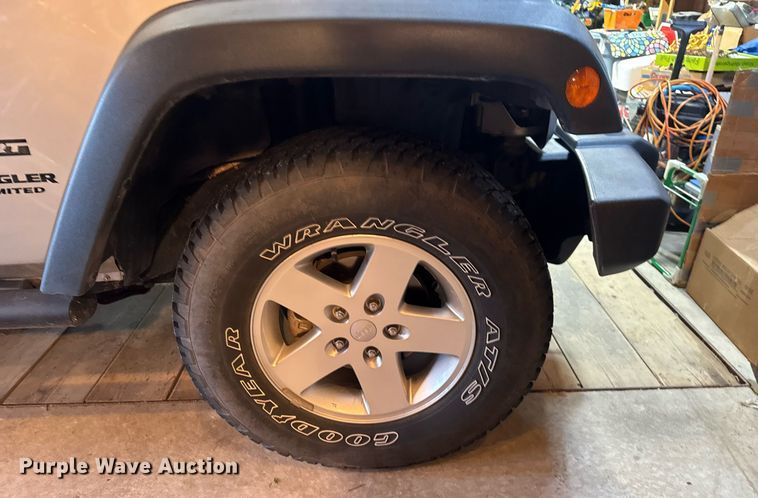 image for item LH9425 2011 Jeep  Wrangler Unlimited Sport SUV