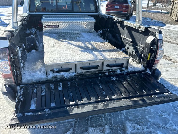 image for item LH9427 2012 Toyota Tacoma Double Cab pickup truck