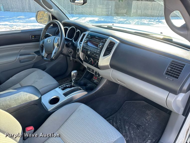 image for item LH9427 2012 Toyota Tacoma Double Cab pickup truck