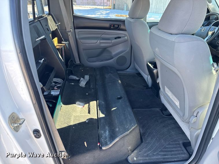 image for item LH9427 2012 Toyota Tacoma Double Cab pickup truck