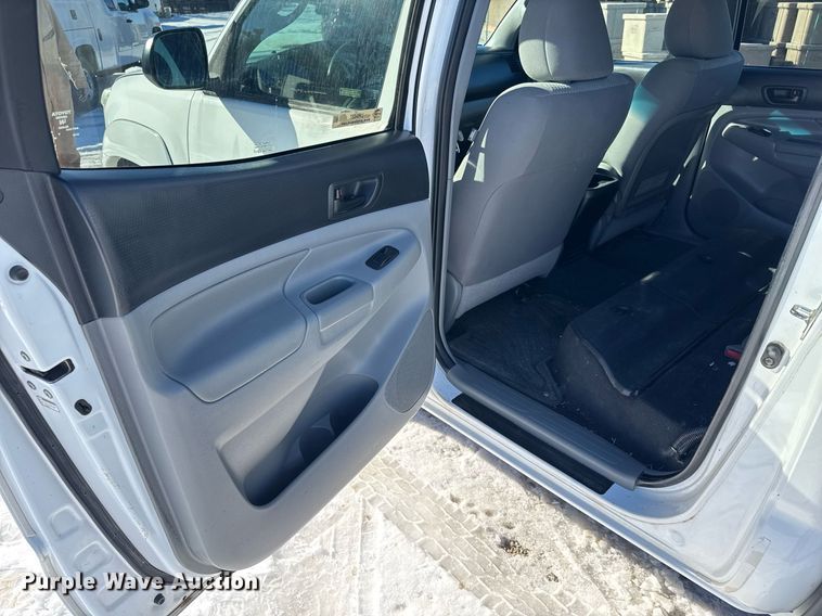 image for item LH9427 2012 Toyota Tacoma Double Cab pickup truck