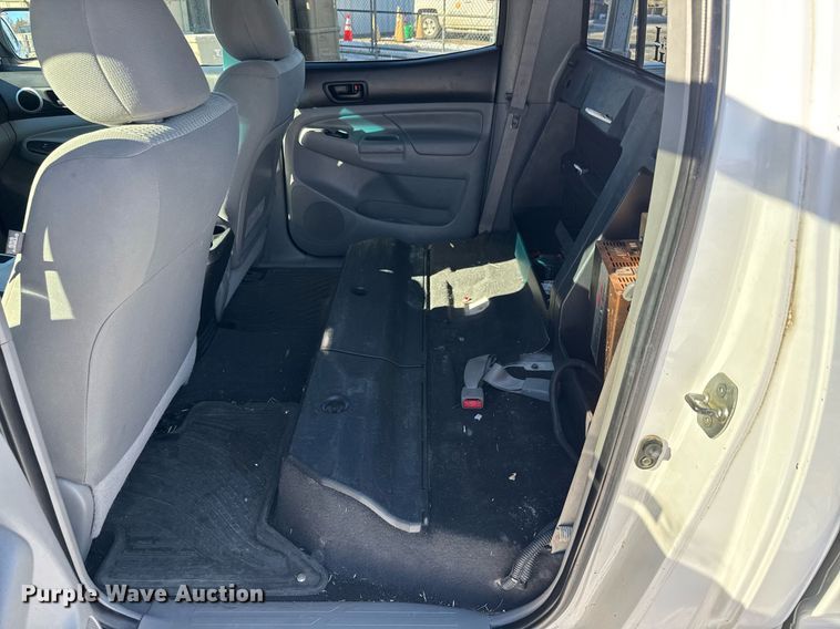 image for item LH9427 2012 Toyota Tacoma Double Cab pickup truck