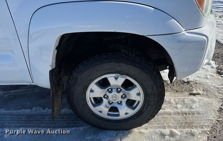 image for item LH9427 2012 Toyota Tacoma Double Cab pickup truck