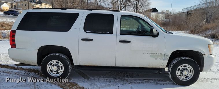 image for item NB9763 2007 Chevrolet  Suburban 2500 LS SUV