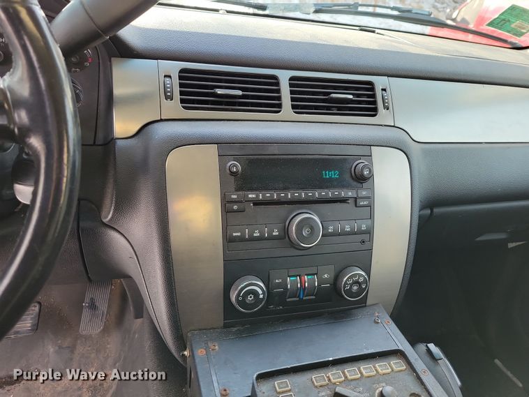 image for item NB9763 2007 Chevrolet  Suburban 2500 LS SUV