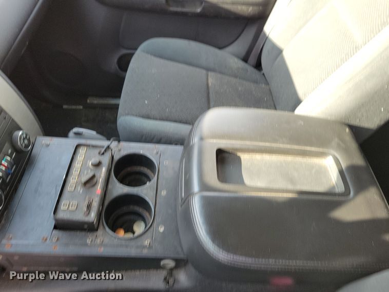 image for item NB9763 2007 Chevrolet  Suburban 2500 LS SUV