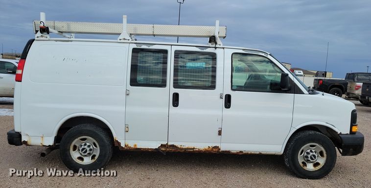 image for item NB9777 2008 GMC Savana G2500 van