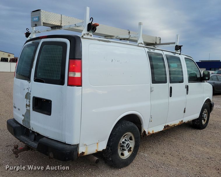 image for item NB9777 2008 GMC Savana G2500 van