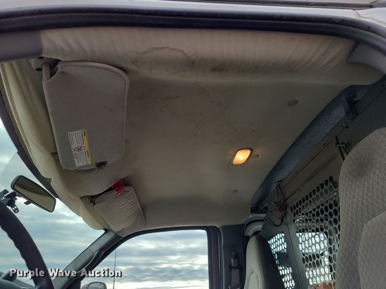 image for item NB9777 2008 GMC Savana G2500 van