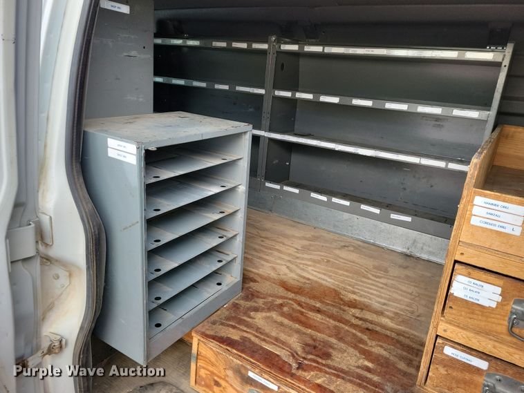 image for item NB9777 2008 GMC Savana G2500 van