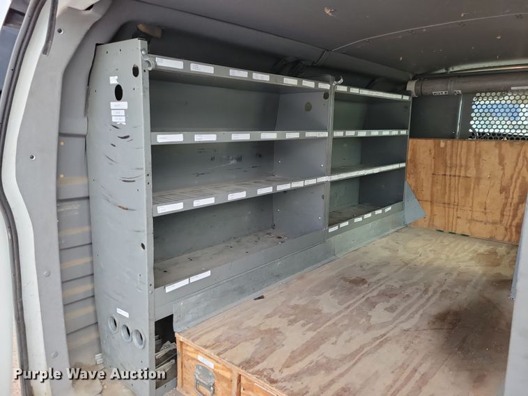 image for item NB9777 2008 GMC Savana G2500 van